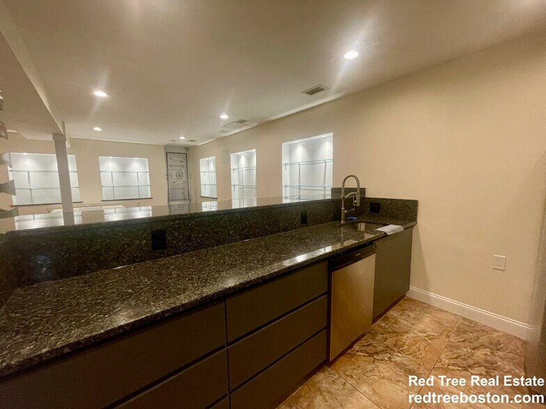 Building Photo - 25 St Marys Ct