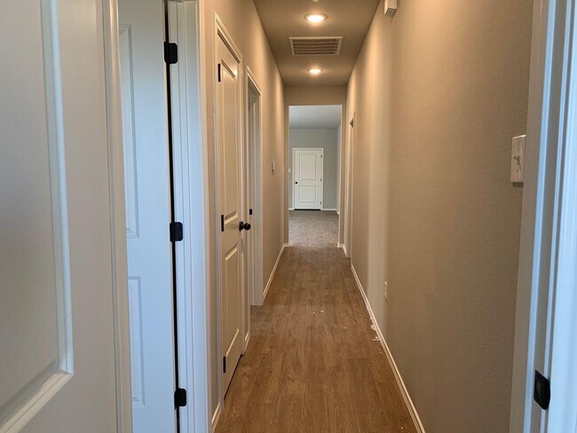 Building Photo - 1223 Preston Trails