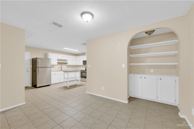 Building Photo - 12 Kokopelli Dr