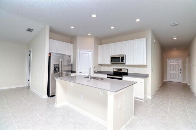 Building Photo - 116 Bergamot Lp