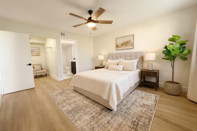 Building Photo - 9055 Wiles Rd