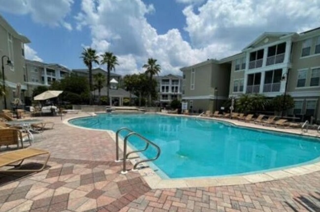 Building Photo - Gardens of Bridgehampton - 1 bed - 1 bath ...
