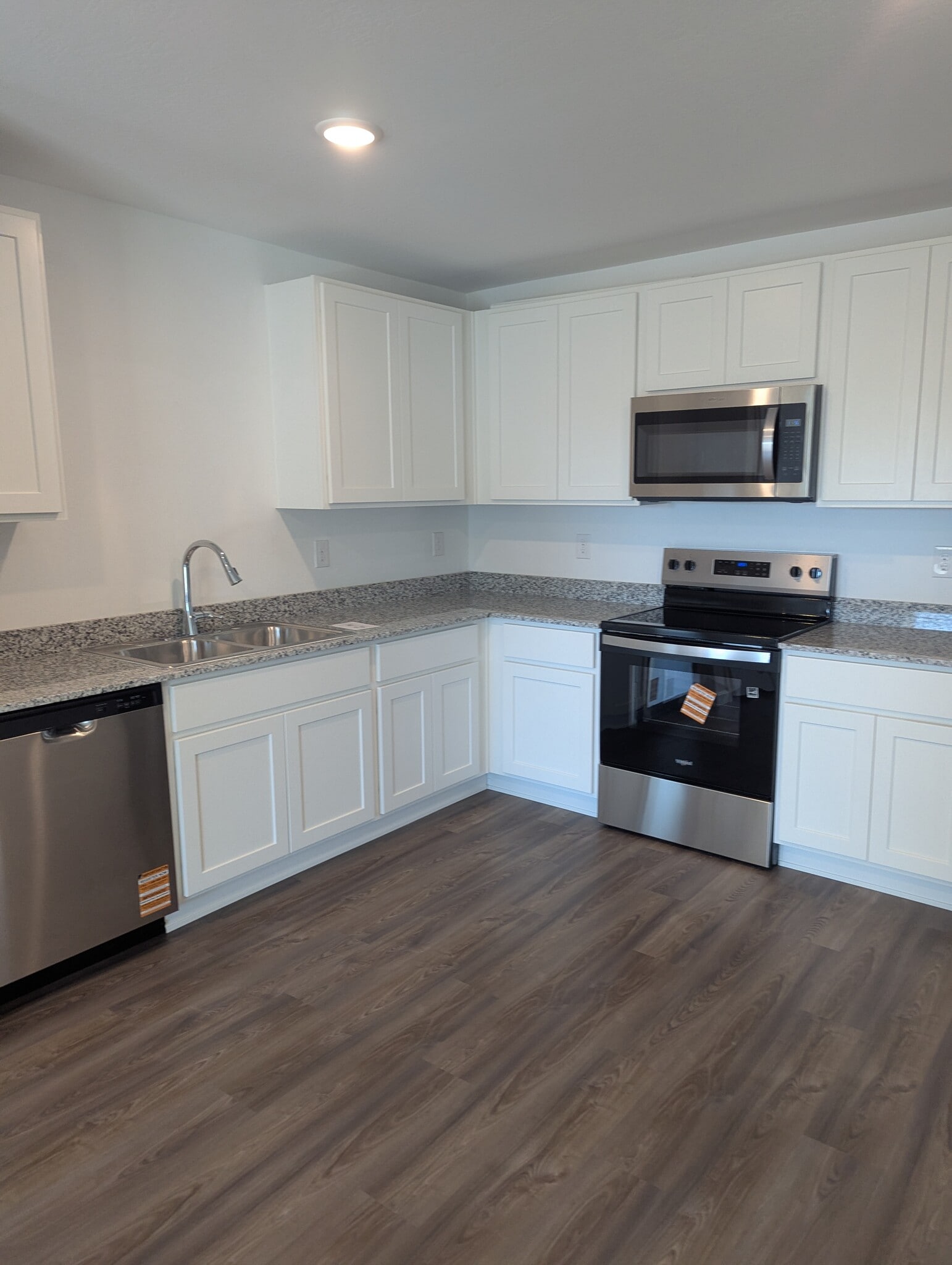 Building Photo - 733 Dylan Ct