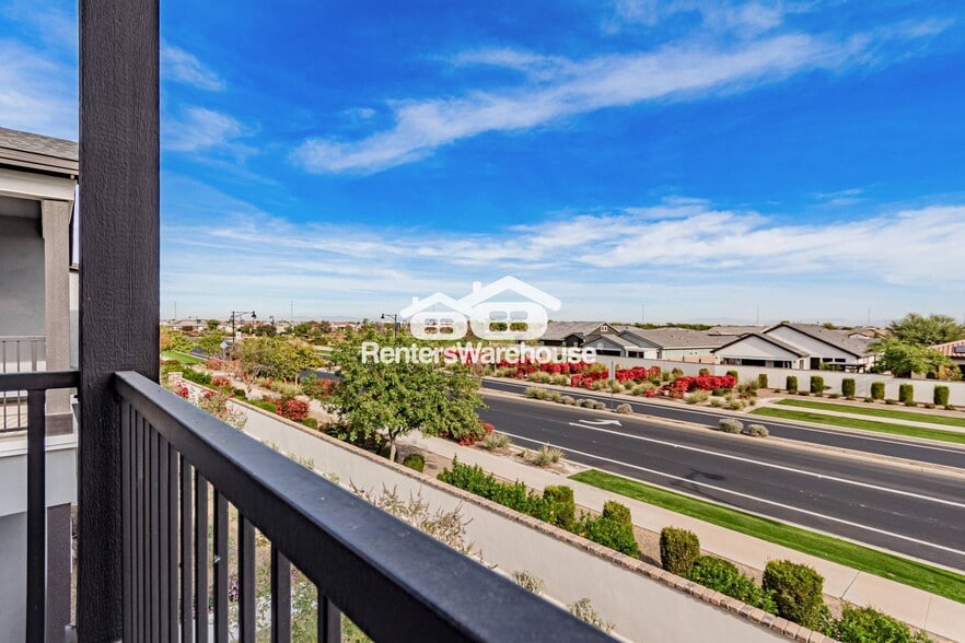 Building Photo - 11300 N Casa Dega Dr