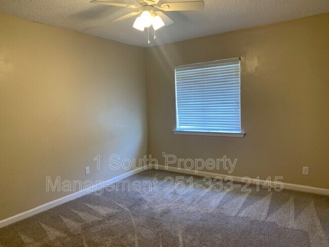 Building Photo - 6527 Old Shell Rd