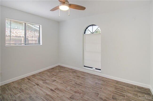 Building Photo - 219 E Vine Ave