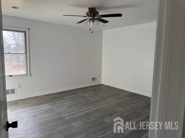 Building Photo - 173 Metlars Ln