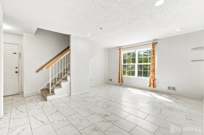 Building Photo - 17 Prestwick Way