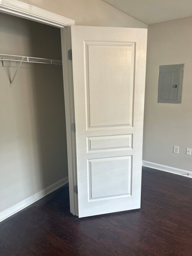 Building Photo - 07-103 Barrett