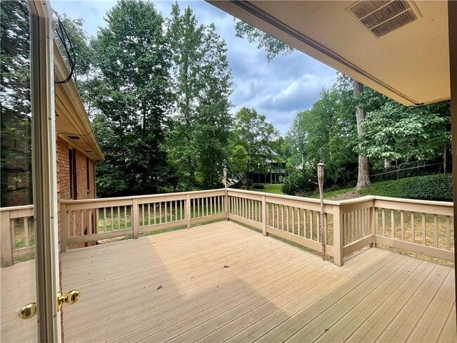 Building Photo - 880 Richmond Hill Dr