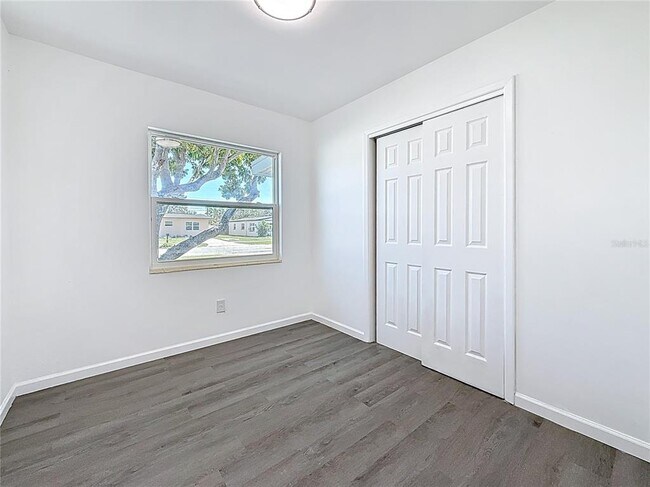 Building Photo - 4716 Town N Country Blvd