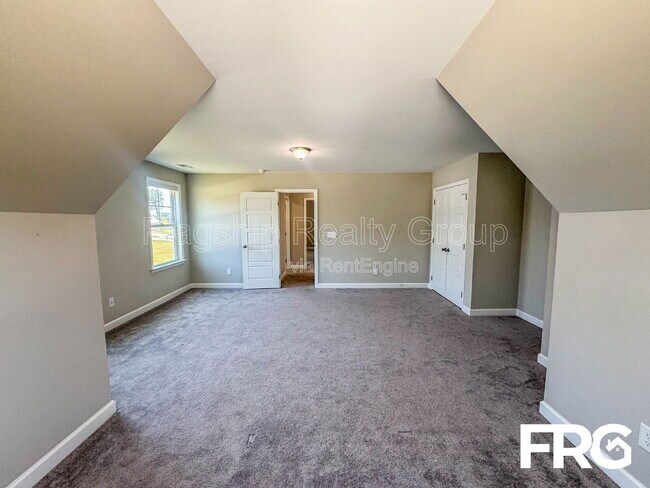 Building Photo - 208 Coffman Dr