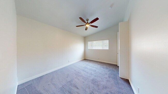 Building Photo - 2 + 2.5 Spacious Studio City Unit Minutes ...