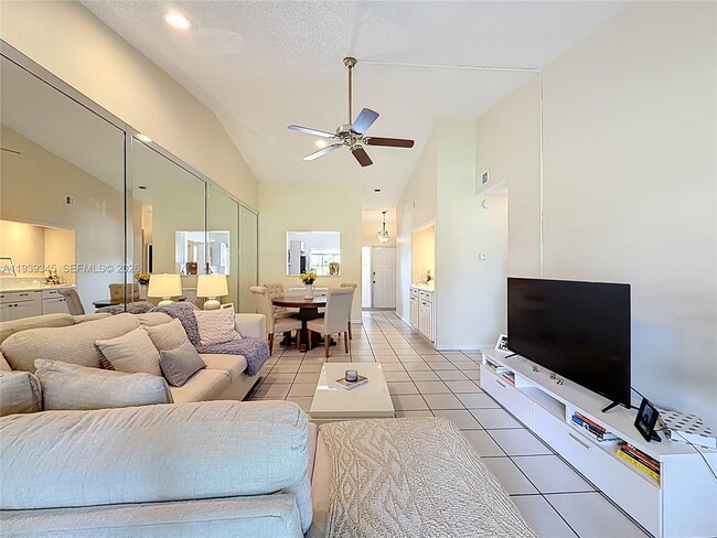 Building Photo - 2363 SW 15th St