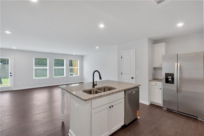 Building Photo - 313 Rolling Grn Dr NW