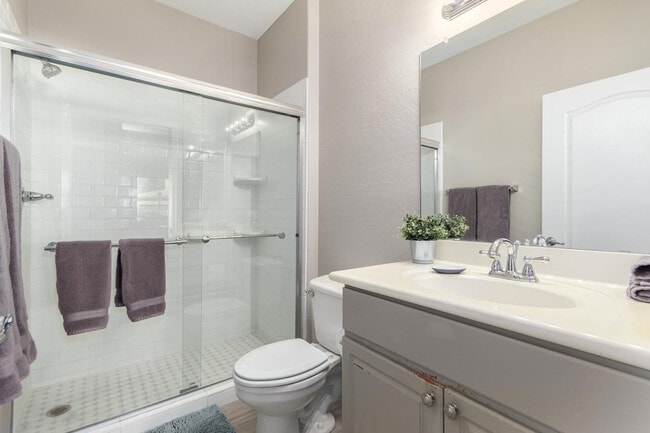 Building Photo - 705 W Queen Creek Rd