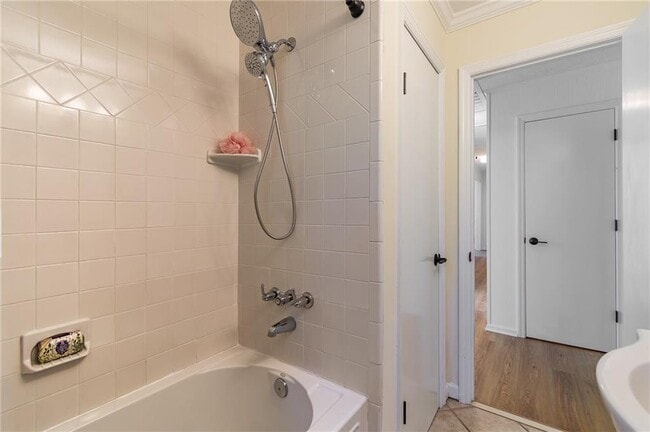 Building Photo - 905 Tanglewood Trail