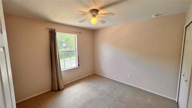 Building Photo - 612 Old Pine Ct