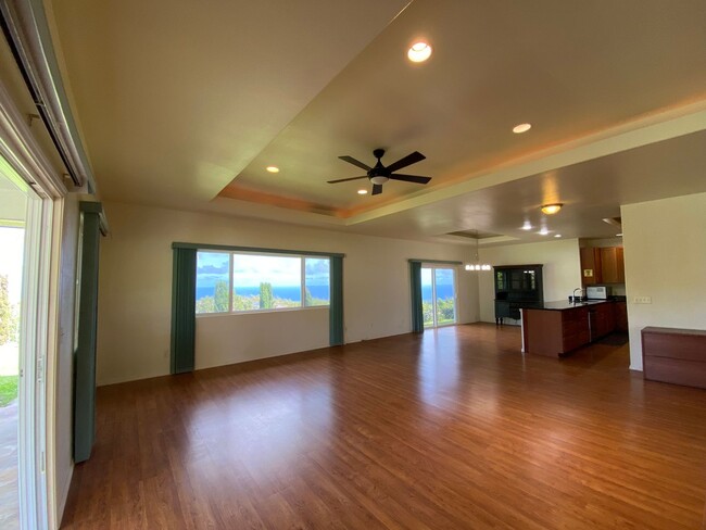 Building Photo - Gorgeous Custom Home with Amazing Ocean Vi...