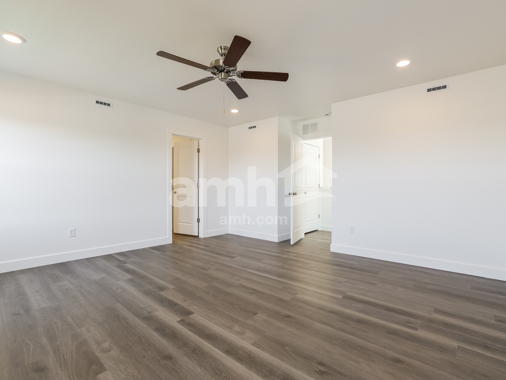 Building Photo - 10061 Potomac St