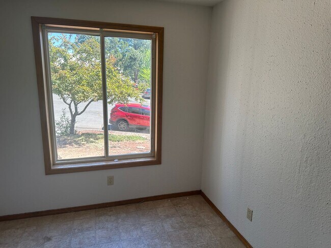 Building Photo - westpine