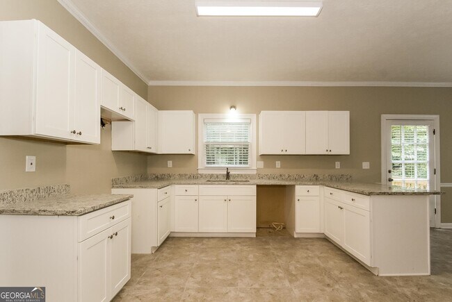 Building Photo - 1177 Justin Ln