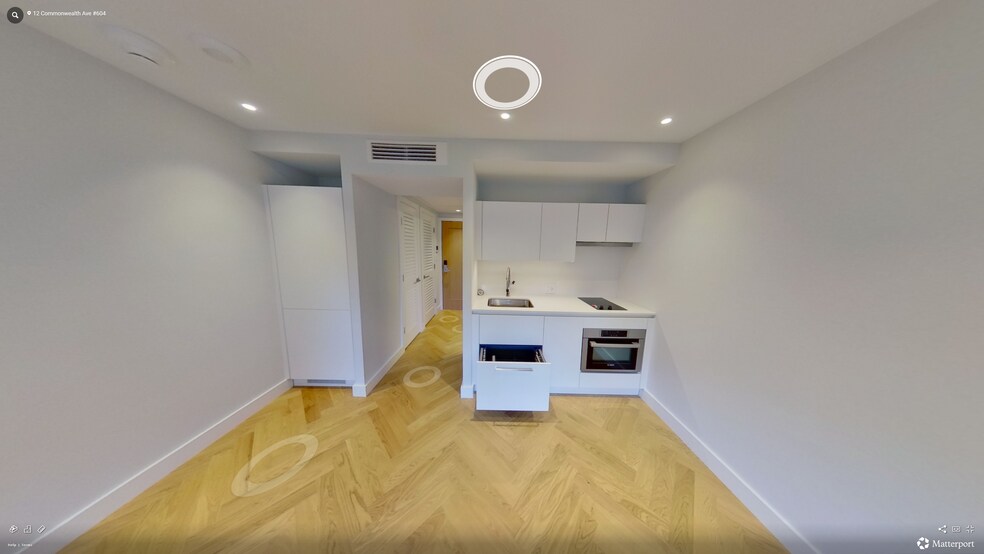 Primary Photo - 32 Commonwealth Ave