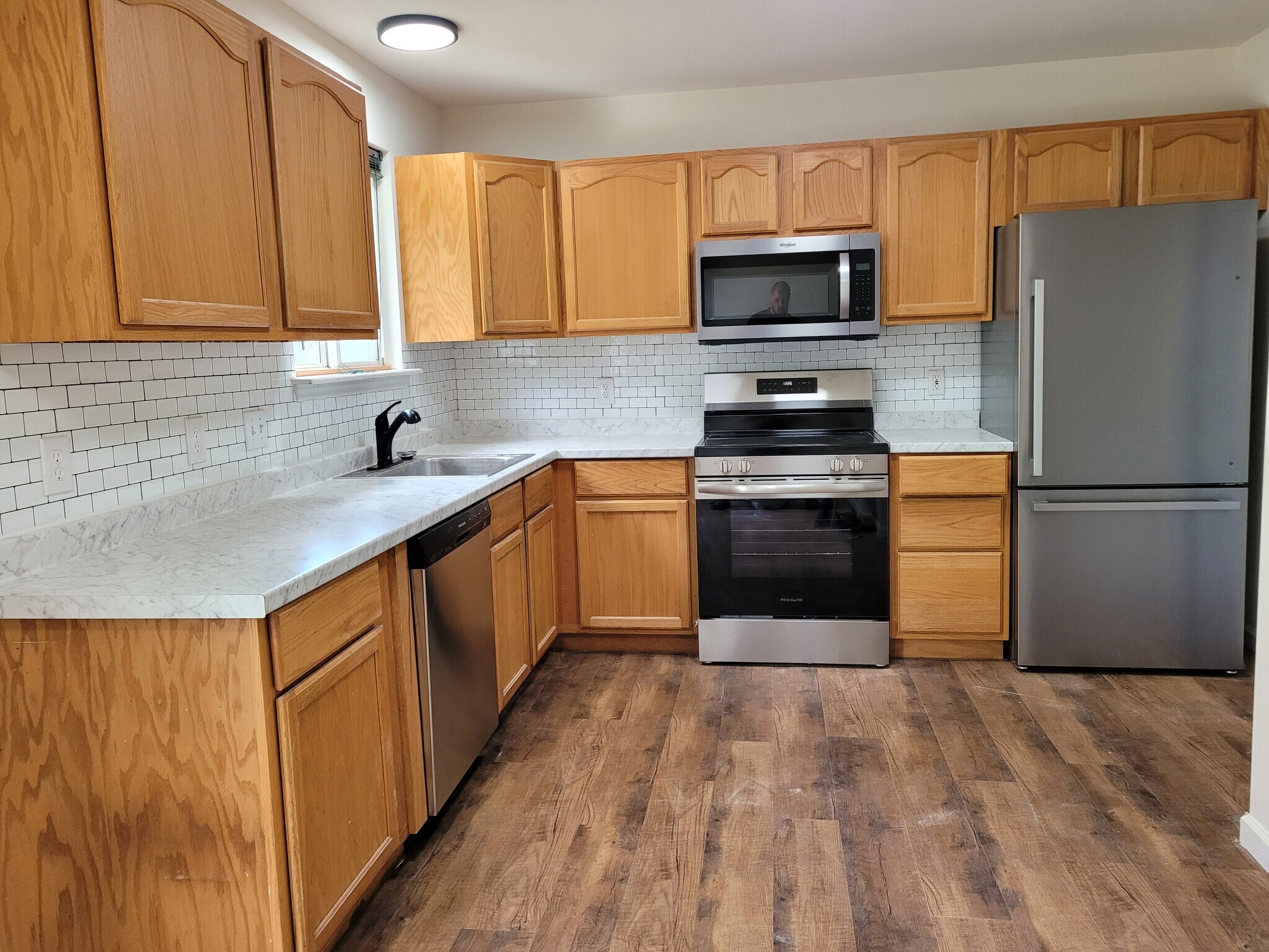 Building Photo - 4 Spring Hill Cir