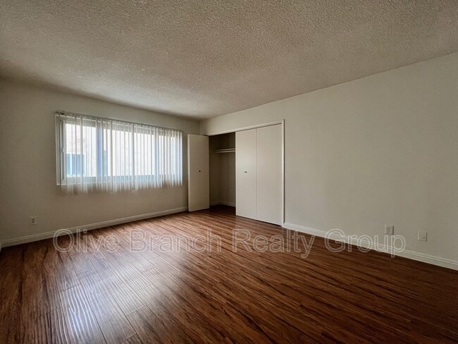 Building Photo - 8161 Manitoba St