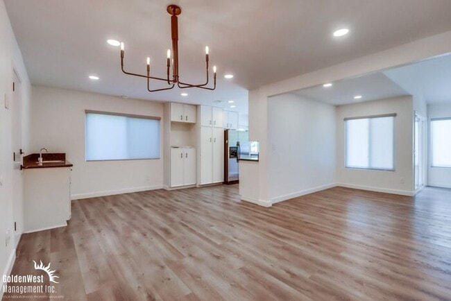 Building Photo - Stunningly Updated 3Bdm 2Ba Home Nearby Lake Murray!