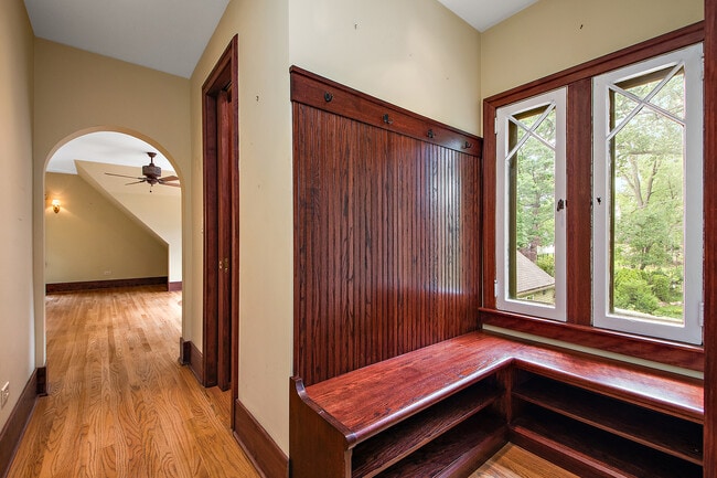 Building Photo - 2023-2027 W 108th Pl