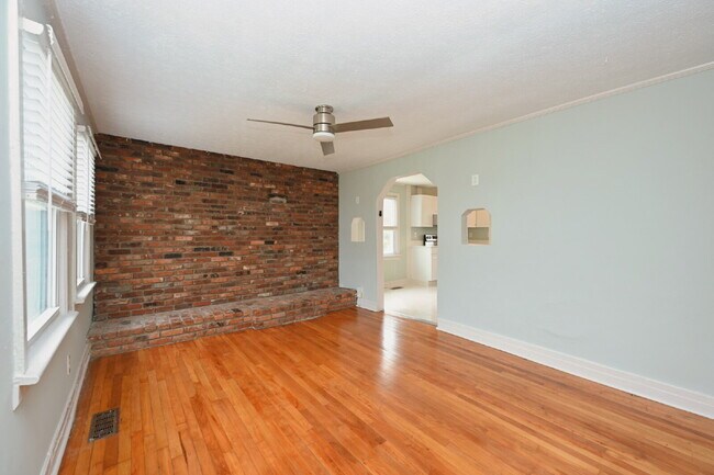 Building Photo - Renovated East Nashville Home | 3BR + Washer/Dryer + Off-Street Parking