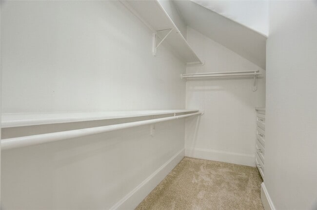 Building Photo - 22926 Haven Field Ct