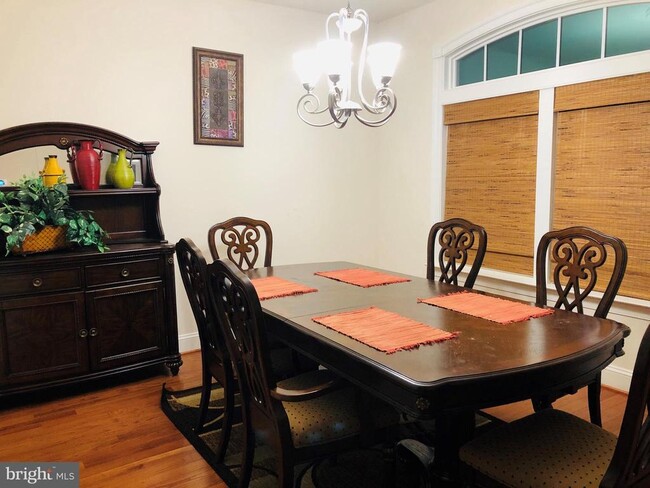 Building Photo - 44388 Foxthom Terrace