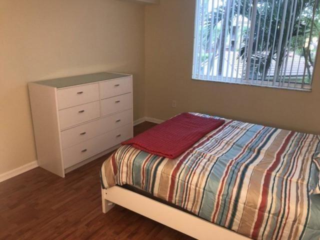 Building Photo - 1000 Scotia Dr