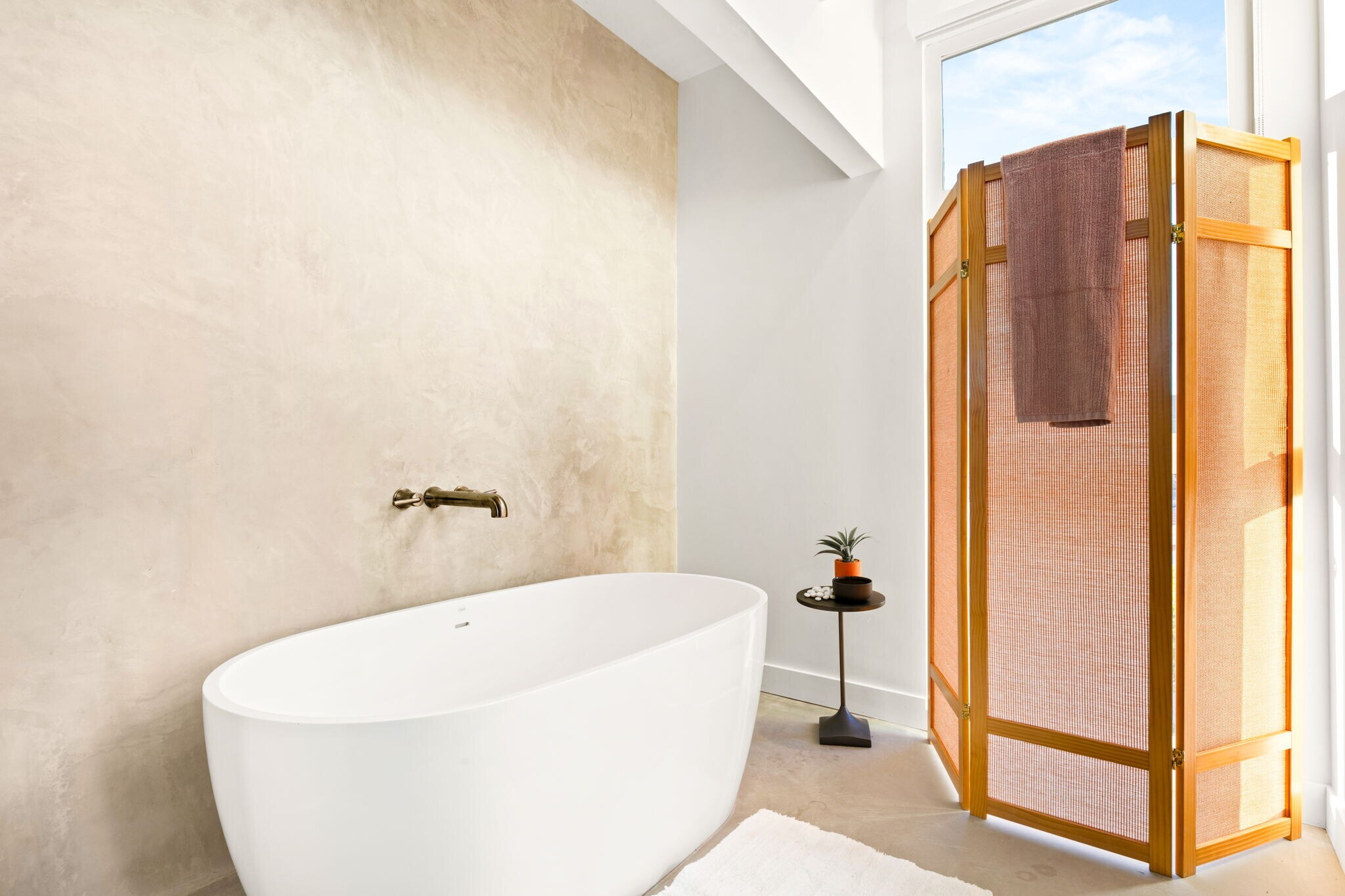 Building Photo - 519 S 6th St