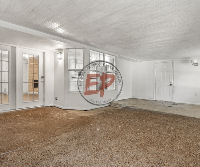 Building Photo - 1727 Ramada Dr