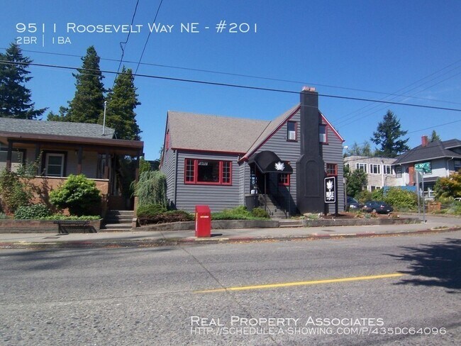 Building Photo - Apartment in Maple Leaf