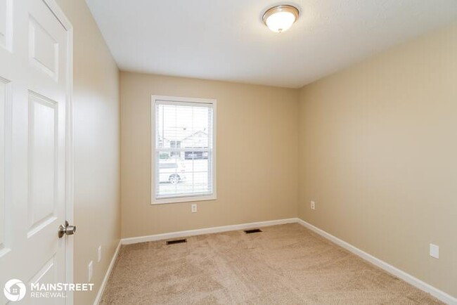 Building Photo - 3219 Welman Dr, Louisville, KY 40216