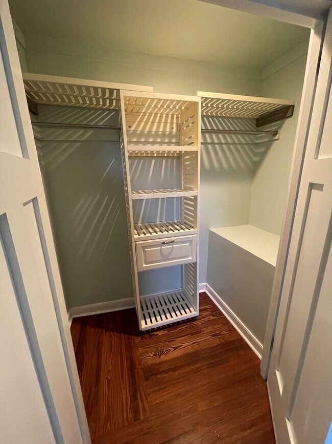 Building Photo - Gorgeous fully furnished home in Cramerton!!