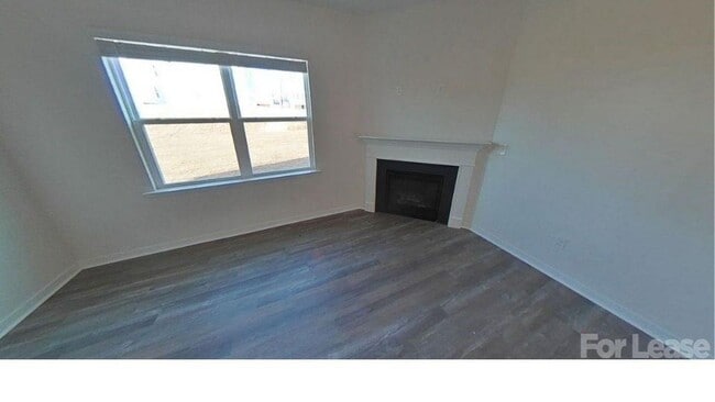 Building Photo - 1421 6th St NE