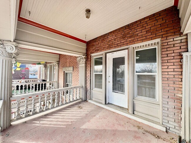 Building Photo - Shelby