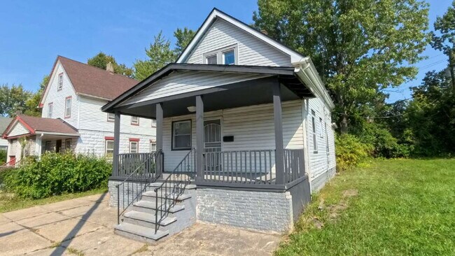 Primary Photo - Three Bedroom Single Family Home!