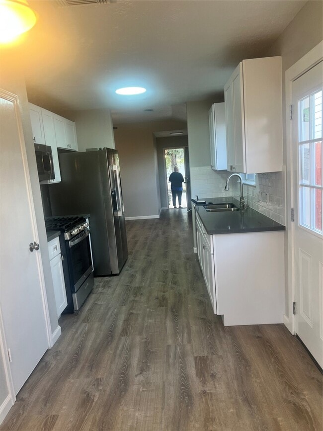 Building Photo - 5022 Canyon Blanco Dr