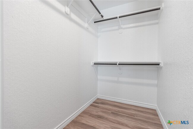 Building Photo - 106 Levi Court