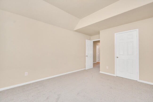 Building Photo - 25206 Hazel Ranch Dr