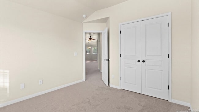 Building Photo - 1123 Blazewood Dr