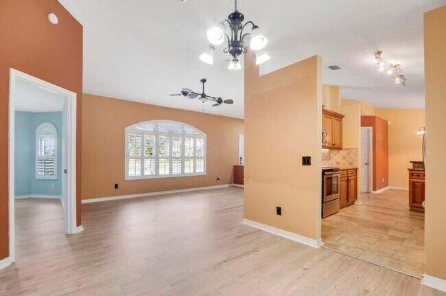 Building Photo - 6461 NW Friendly Cir