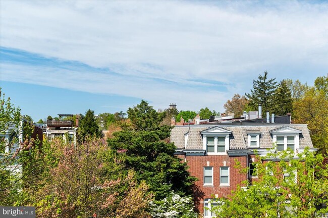 Building Photo - 2869 28th St NW