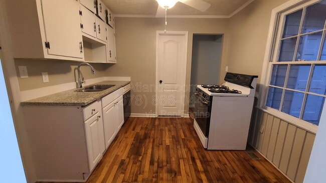 Building Photo - 2242 Lawson Way